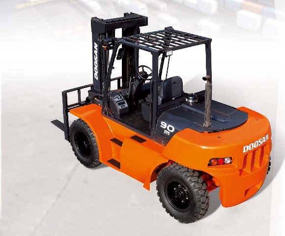 Дизельный погрузчик Doosan D90S-5 - фото №1