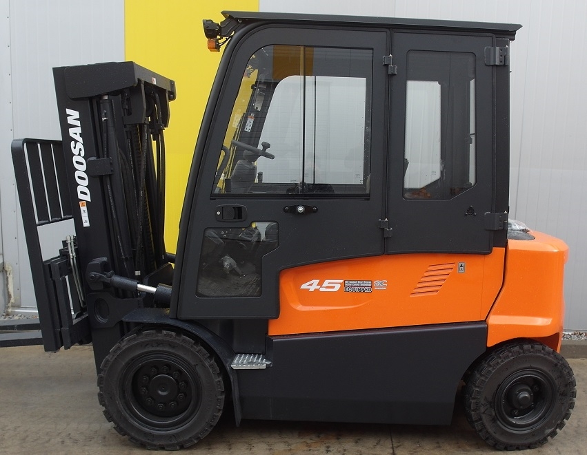 Электропогрузчик Doosan B45X-7 - фото №1