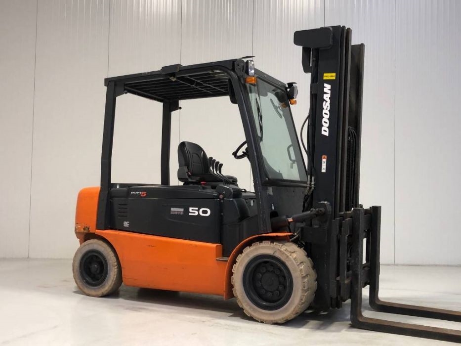 Электропогрузчик Doosan B50X-7 - фото №1